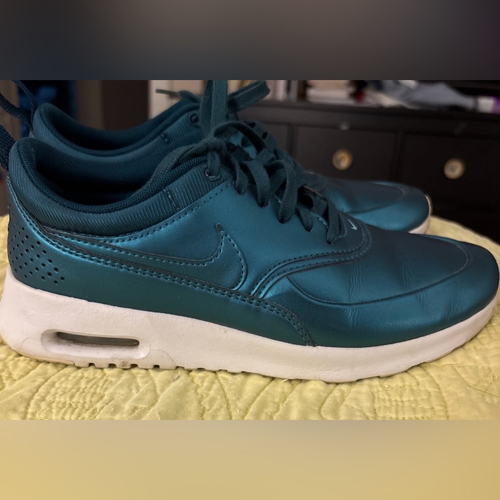 Nike Air Max Thea sneakers. Women’s size 7.